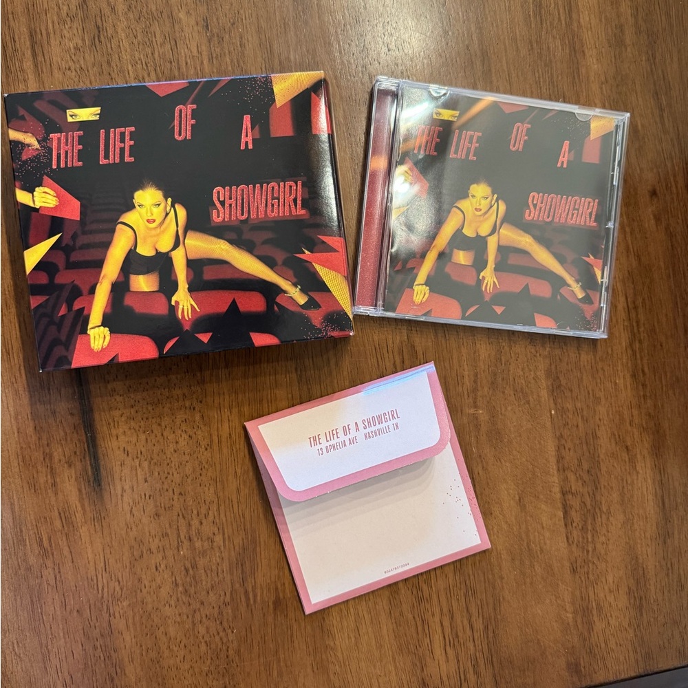 Taylor Swift 'The Life of a Showgirl' CD Set - It’s Frightening edition